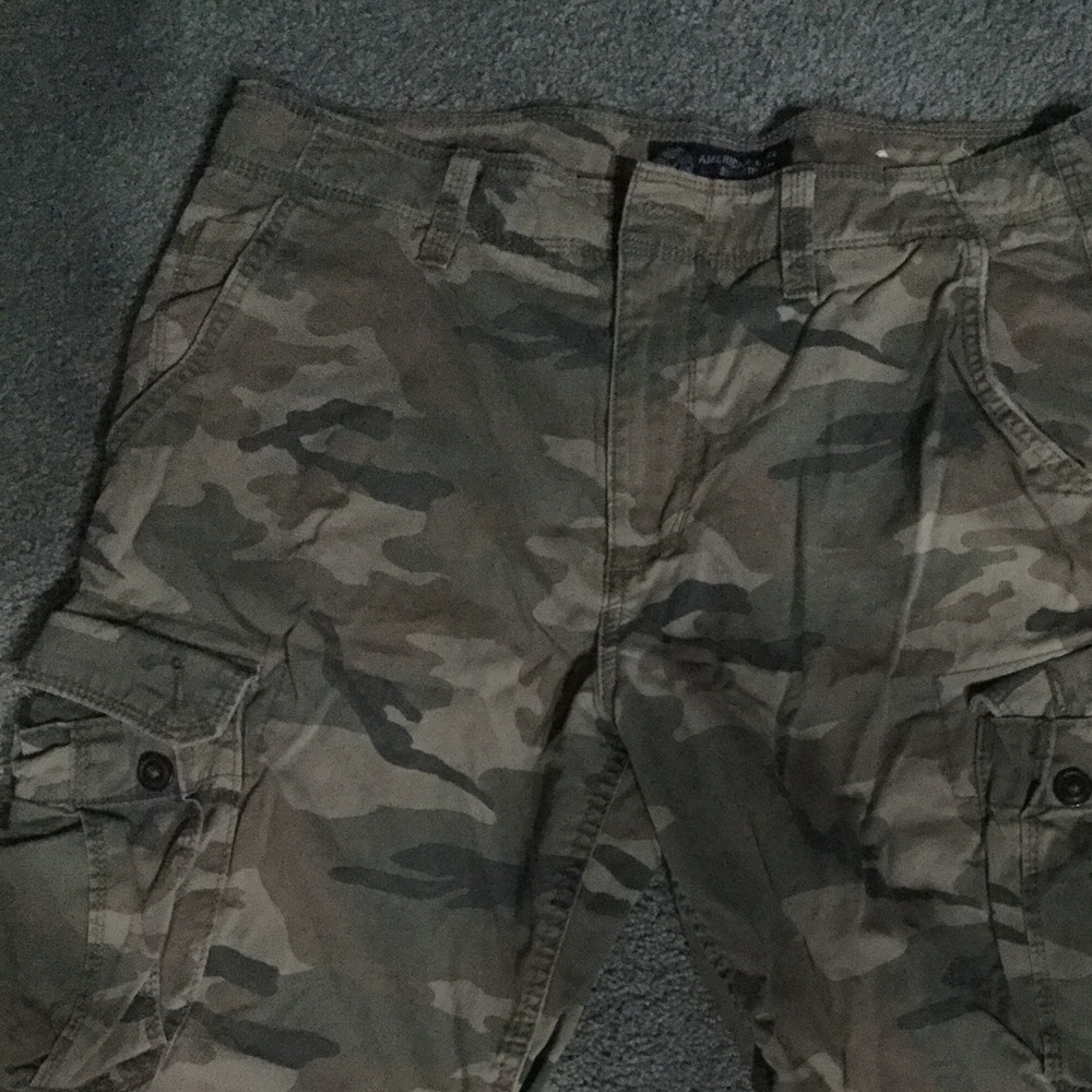 American Eagle Men’s Long Baord Cargo Shorts